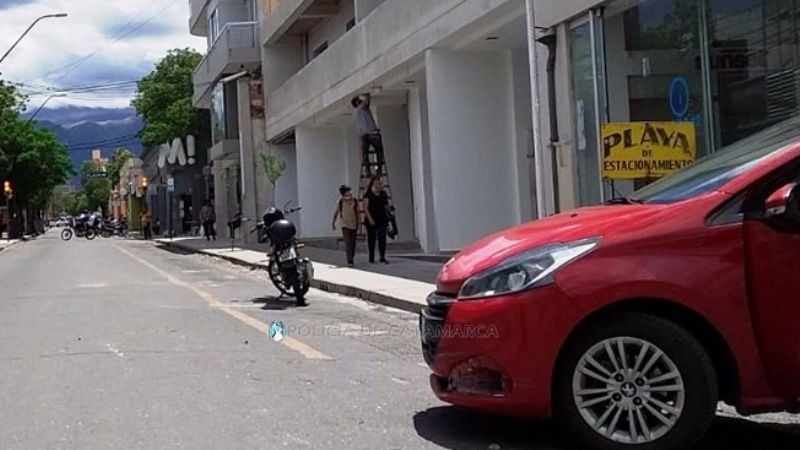 Accidente en calle céntrica generó caos vehicular