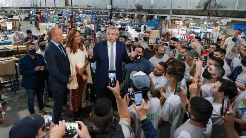 Fernández: "Estamos para cuidar a los trabajadores argentinos"