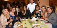 AGASAJO A LAS MADRES por parte del sindicato Gastronómico de Catamarca.