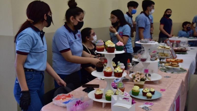 Feria de Emprendedores en la ENET N°1