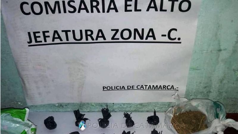 Detienen a dos jóvenes con marihuana en El Alto