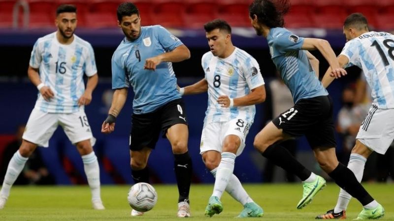 La noticia fue que Messi jugó apenas 15 minutos, ingresando desde el banco