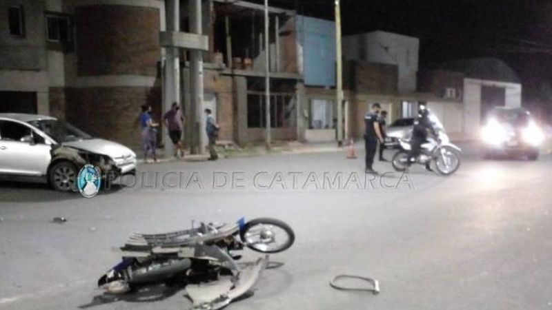 Violento choque en avenida Latzina
