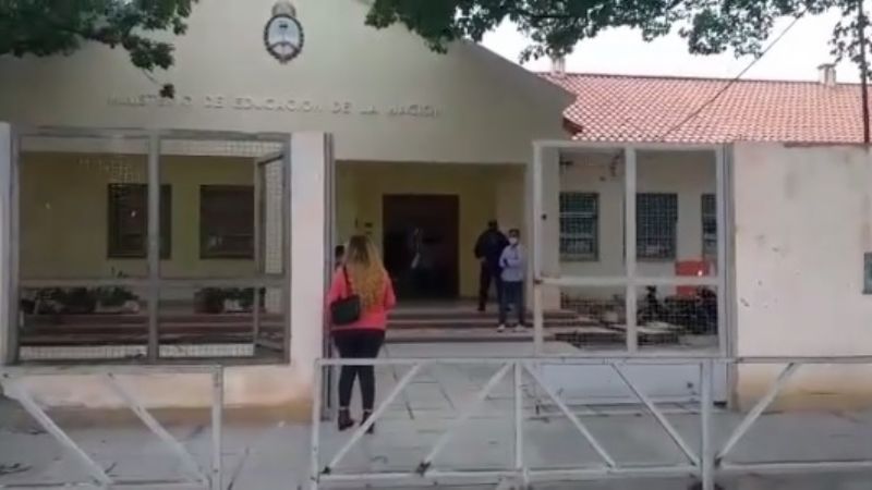 Se abrieron las urnas y comienzan las elecciones en todo el país