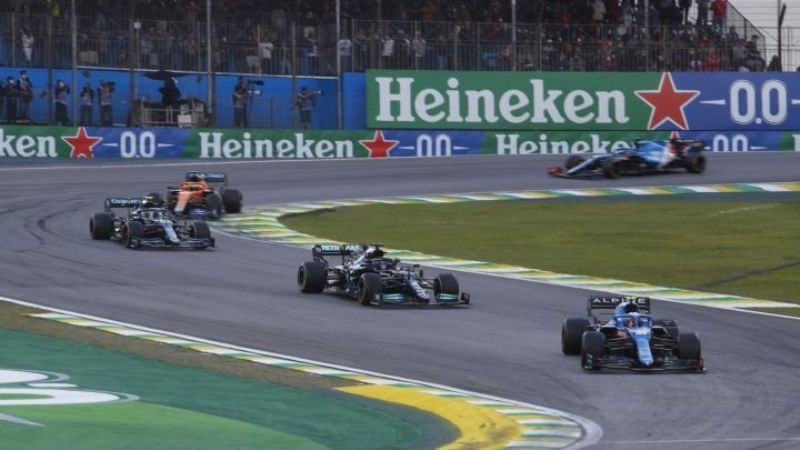 Valteri Bottas larga primero en el Gran Premio de Brasil