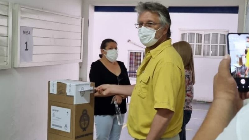 Guillermo Andrada emitió su sufragio en el Pía Didoménico