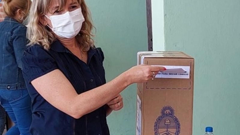 Claudia Palladino emitió su sufragio