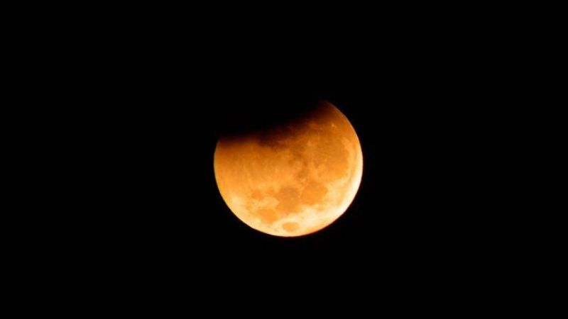 El eclipse lunar más largo del siglo llega este viernes