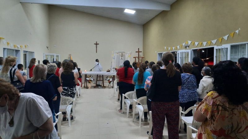 Los vecinos de Villa Reyes recibieron a la Virgen de Fátima