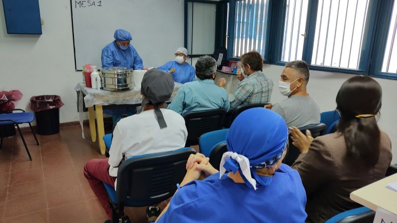 Aplican dosis refuerzo al personal del Hospital San Juan Bautista