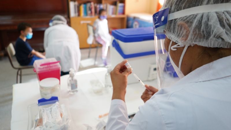 Intenso operativo de vacunación en Capital e interior