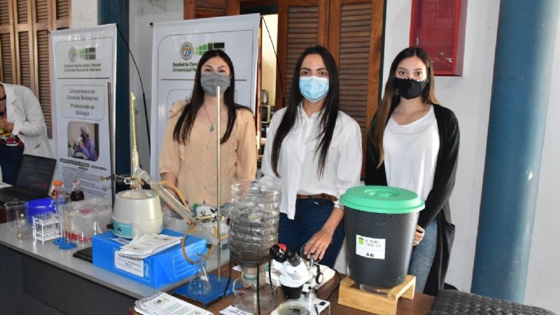 Muestra en la UNCA por la semana de la Ciencia