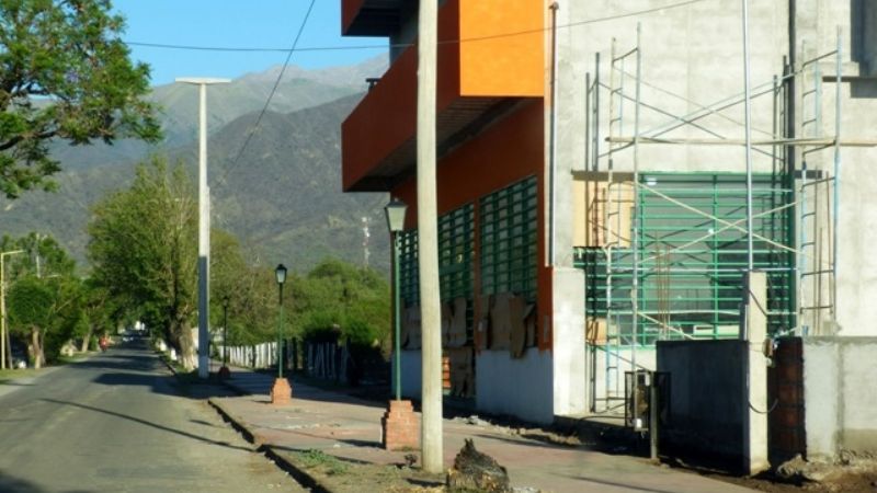 Malestar por la destrucción de la calle principal en Miraflores