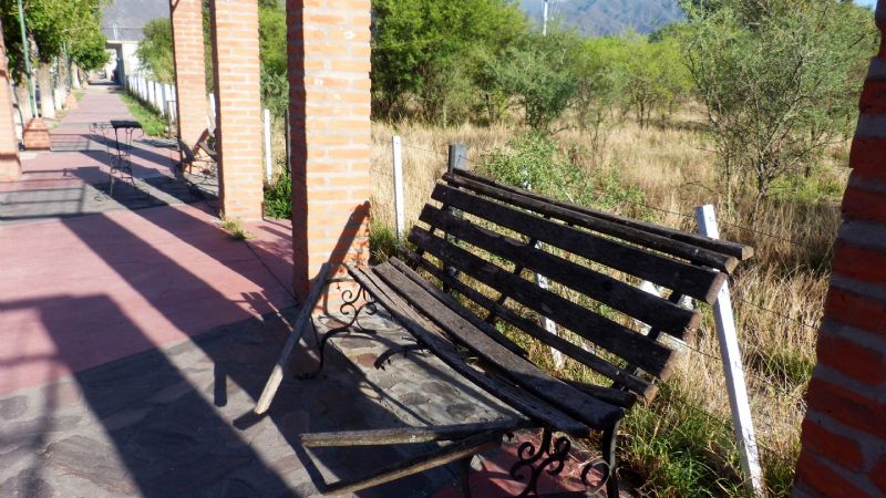 Malestar por la destrucción de la calle principal en Miraflores