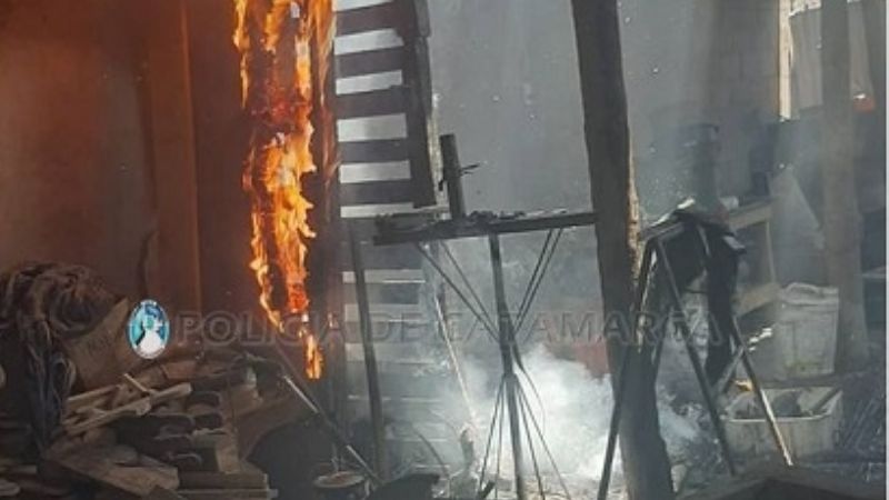 Sofocaron un incendio en un galpón en Fray Mamerto Esquiú