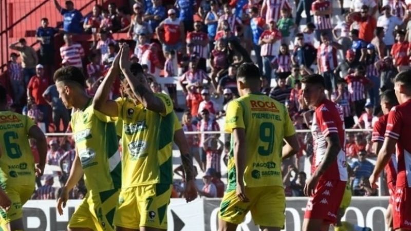 Defensa y Justicia desalojó a Lanús del 3er. puesto en la Liga