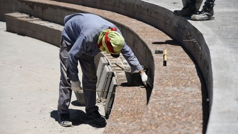 Ultiman detalles en la renovada plaza 25 de Agosto