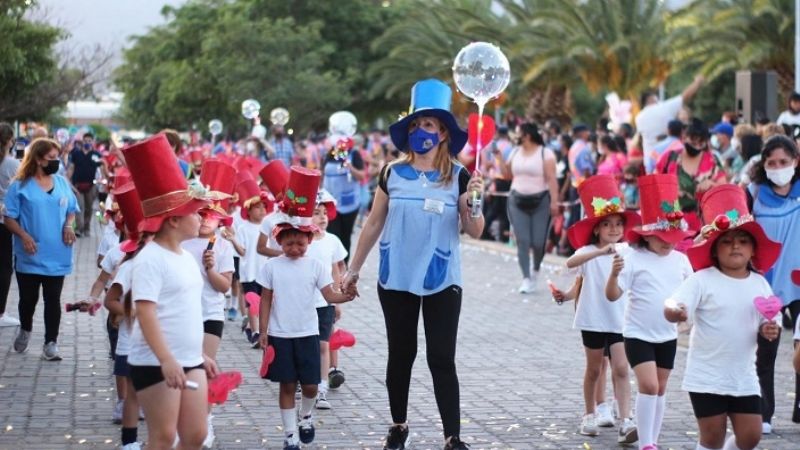 Gran Desfile de Egresaditos 2021 con magia navideña