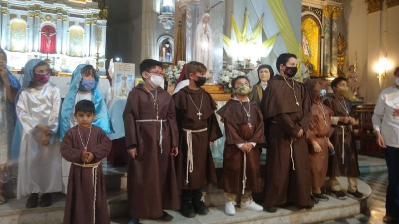 Celebración de Todos los Santos con los niños en la Catedral