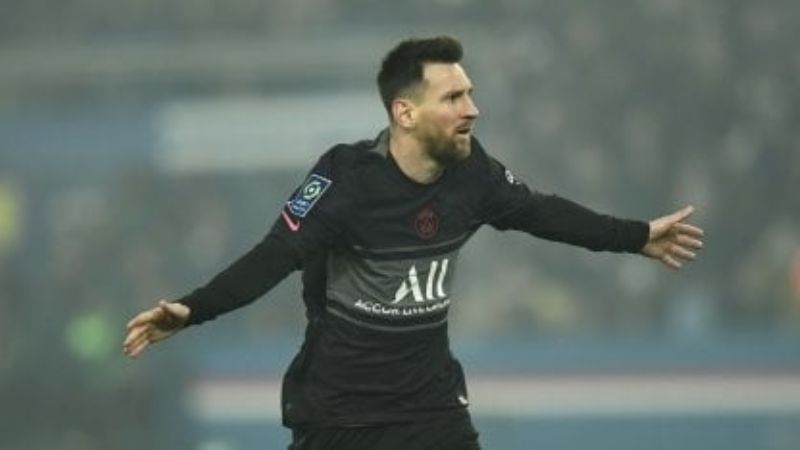 Messi anotó su primer gol en la Ligue 1 de Francia