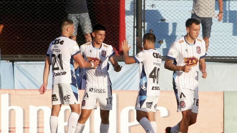 River venció a Platense y quedó a un paso del título