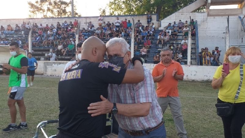 Las Chacras reconoció a dos de sus “próceres”