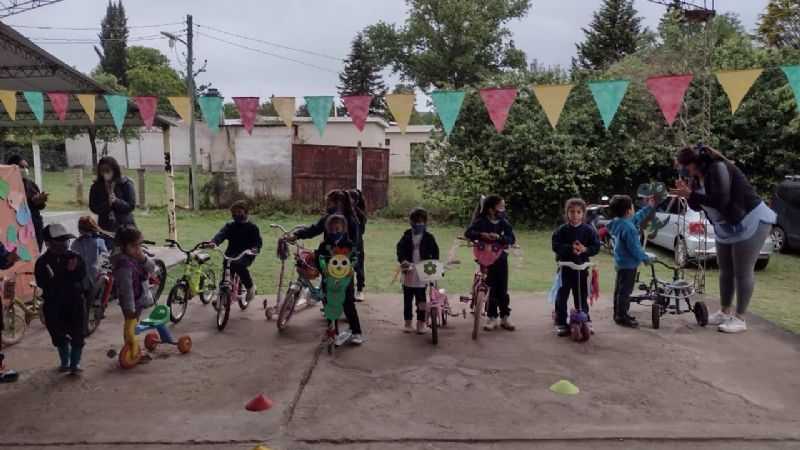 Los JIN de El Rodeo y Las Juntas jugaron a conocer las normas de tránsito
