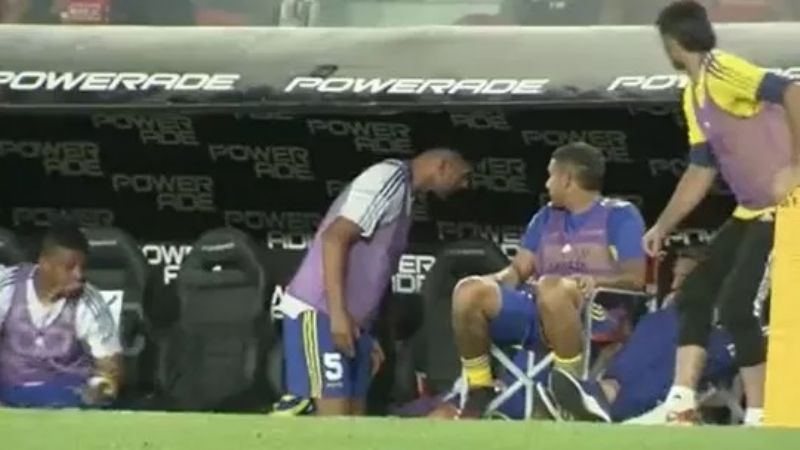 Pavón, furioso por el cambio, casi pelea con Zambrano