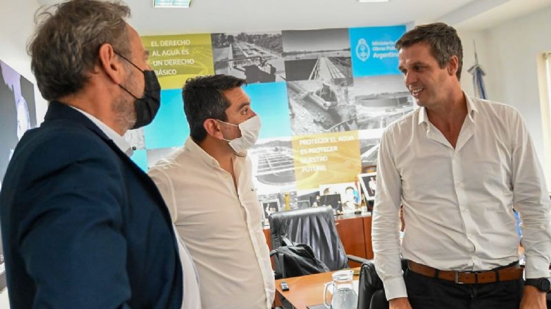 Gestiones para nuevas obras de redes de agua y saneamiento