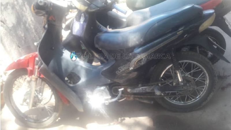 Arrestan a joven buscado por la Justicia y le secuestran la moto