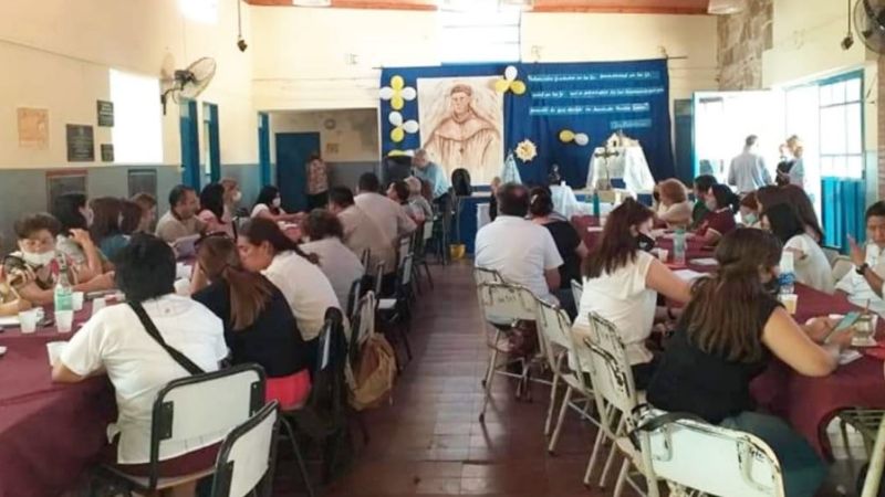 Encuentro de representantes de colegios confesionales en La Paz
