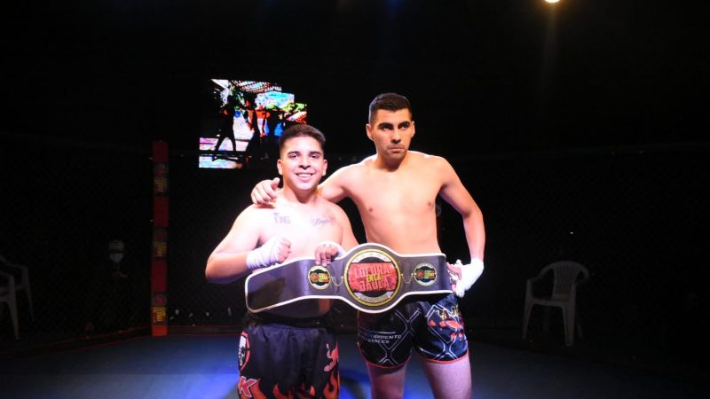 La velada de MMA y kick boxing tuvo vibrantes peleas en El Rodeo