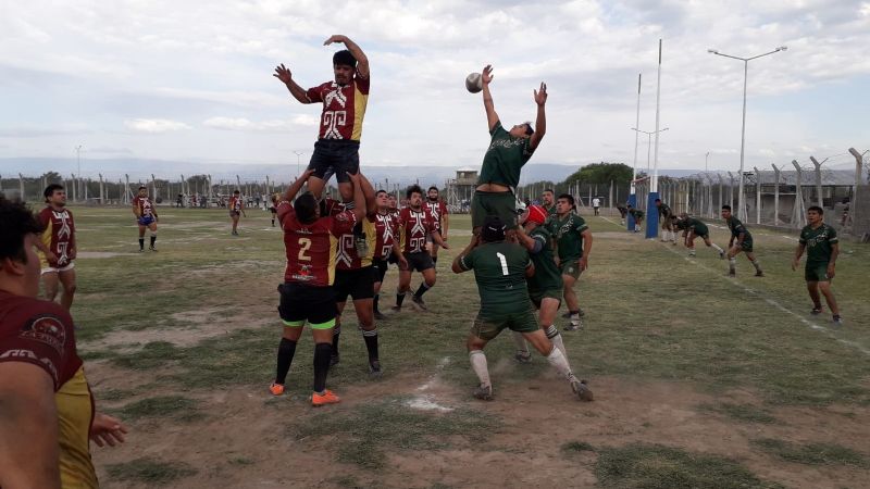 Contundente triunfo de Los Awkas que son finalistas