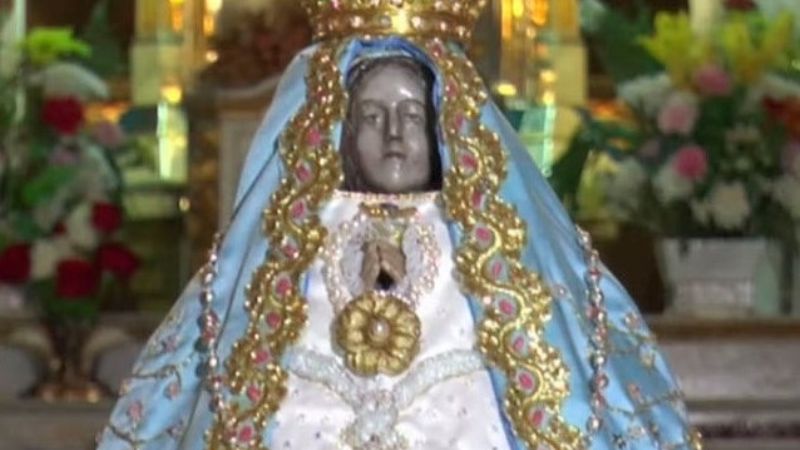 La Madre del Valle ya luce el nuevo manto alusivo al Año de San José