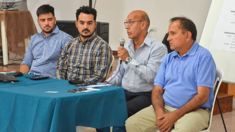 Estudiantes de Agrimensura en jornada de divulgación