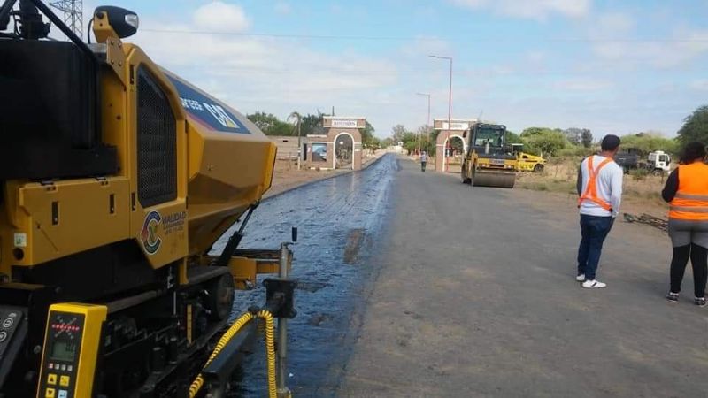 Pavimentación en el ingreso a Quirós