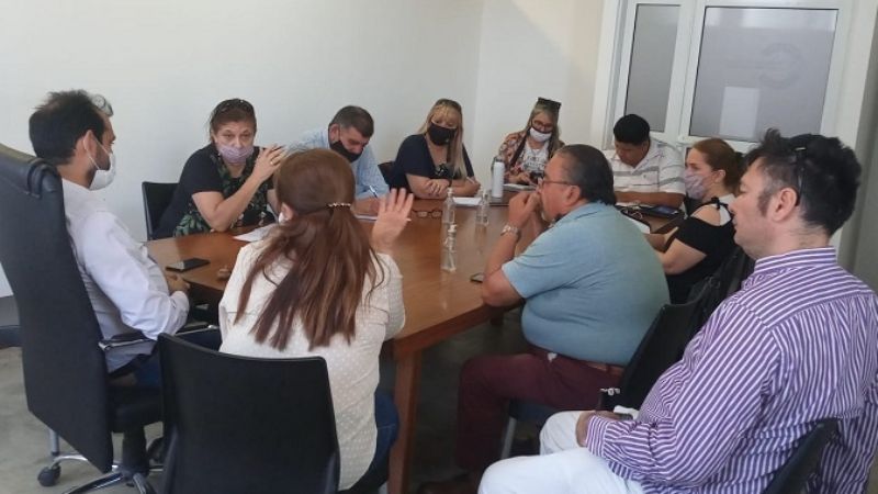 Docentes también cobrarán antes, la última cuota del aumento