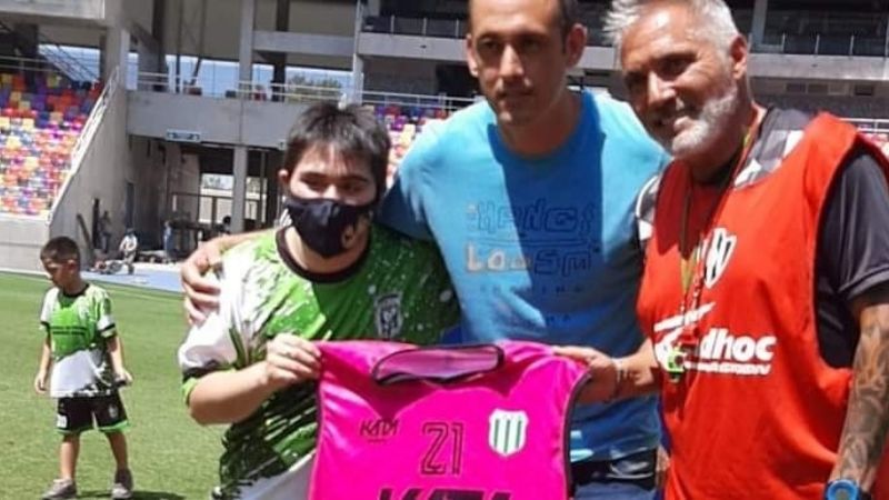 Pibes de los “Primeros Pasos” en el "Madre de Ciudades"