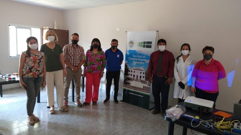 La Facultad de Cs. Exactas y Naturales visitó Los Varela