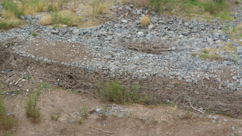 Denuncian vandalismo en defensas del Río Albigasta