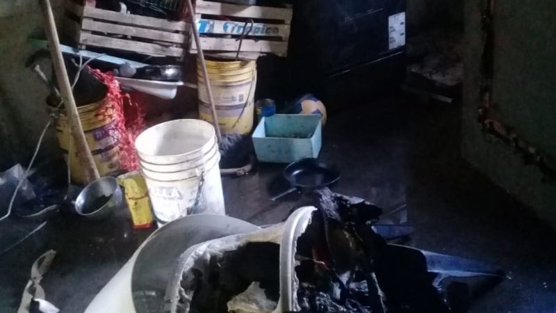 Un hombre sufrió quemaduras al incendiarse su vivienda
