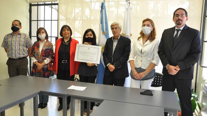 Entrega de premios a egresados con mejor promedio