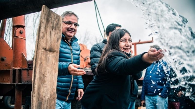 Jalil recorrió obras para dotar de servicios a la futura Colonia de Huaco