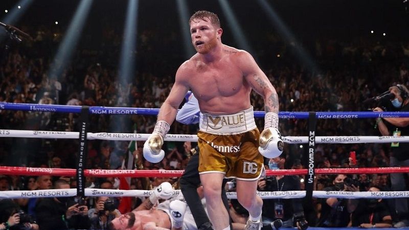Canelo Álvarez batió a Caleb Plant ya está en la historia del boxeo