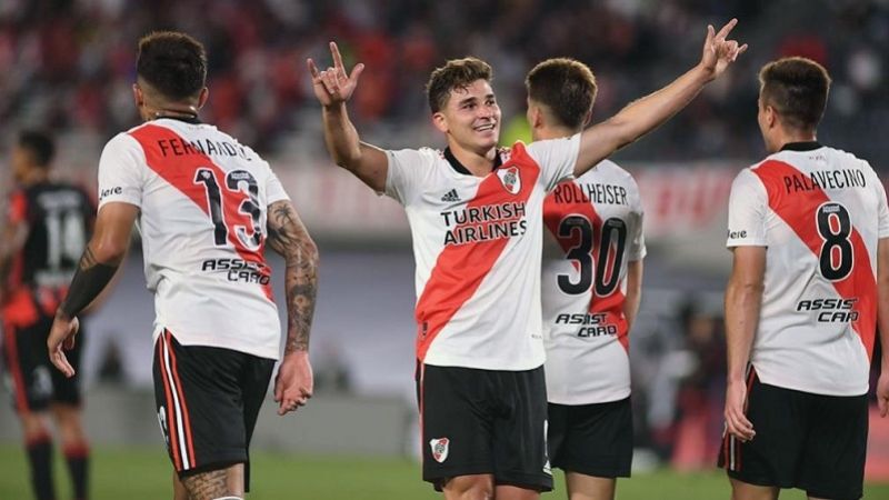 River aplastó 5-0 a Patronato con un “póker” de Julián Álvarez