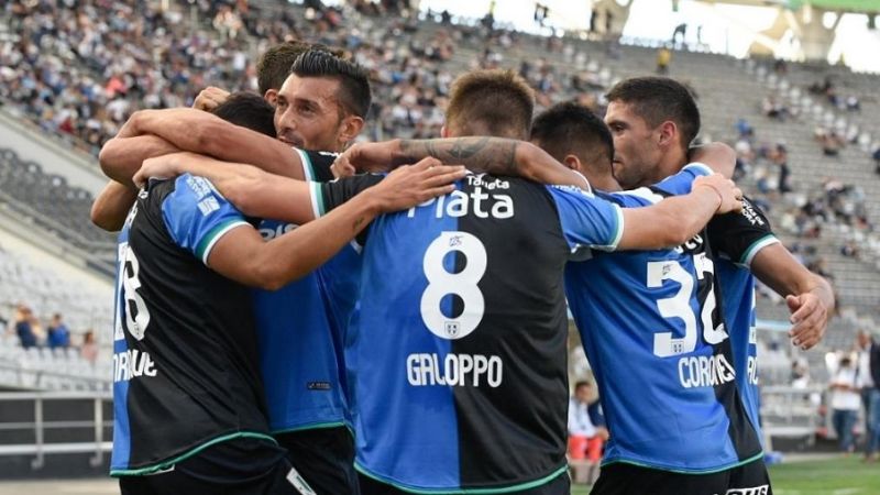 River aplastó 5-0 a Patronato con un “póker” de Julián Álvarez