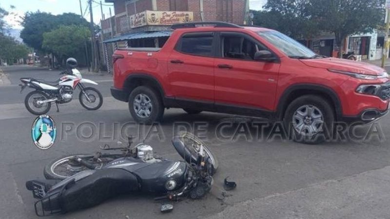Conductora de moto debió ser asistida por el SAME tras accidente
