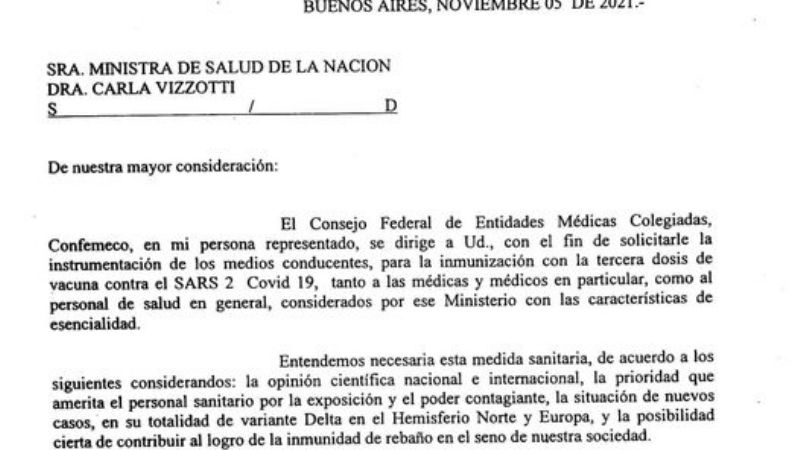 Colegio Médico exige vacunación con tercera dosis para médicos