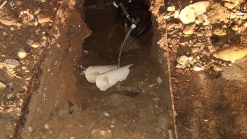 Motociclista cayó a una zanja