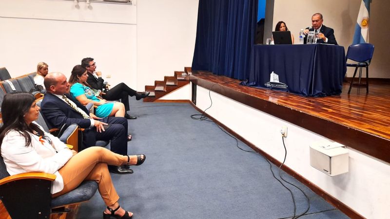 “Los abogados del Estado defienden los intereses de todos”